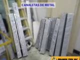 canaletas de metal tres orificios